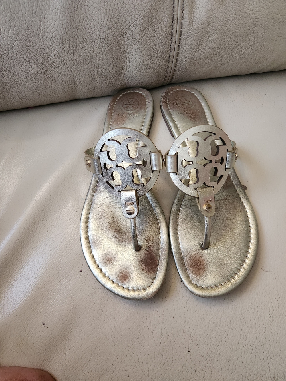 Tory Burch Golg Logo Thong Sandals